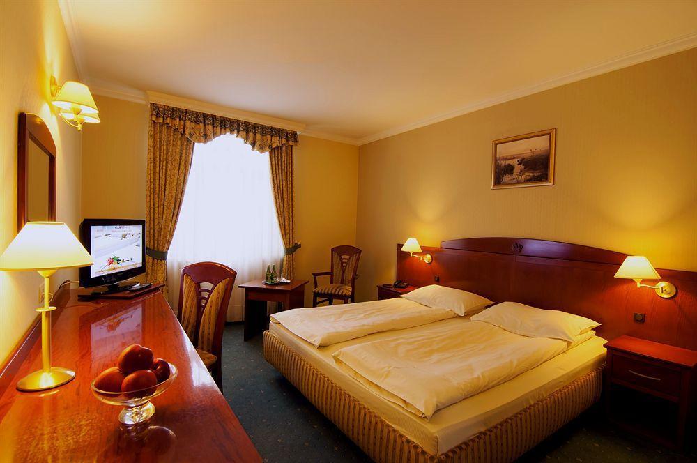 Lord - Airport Hotel Varsovia