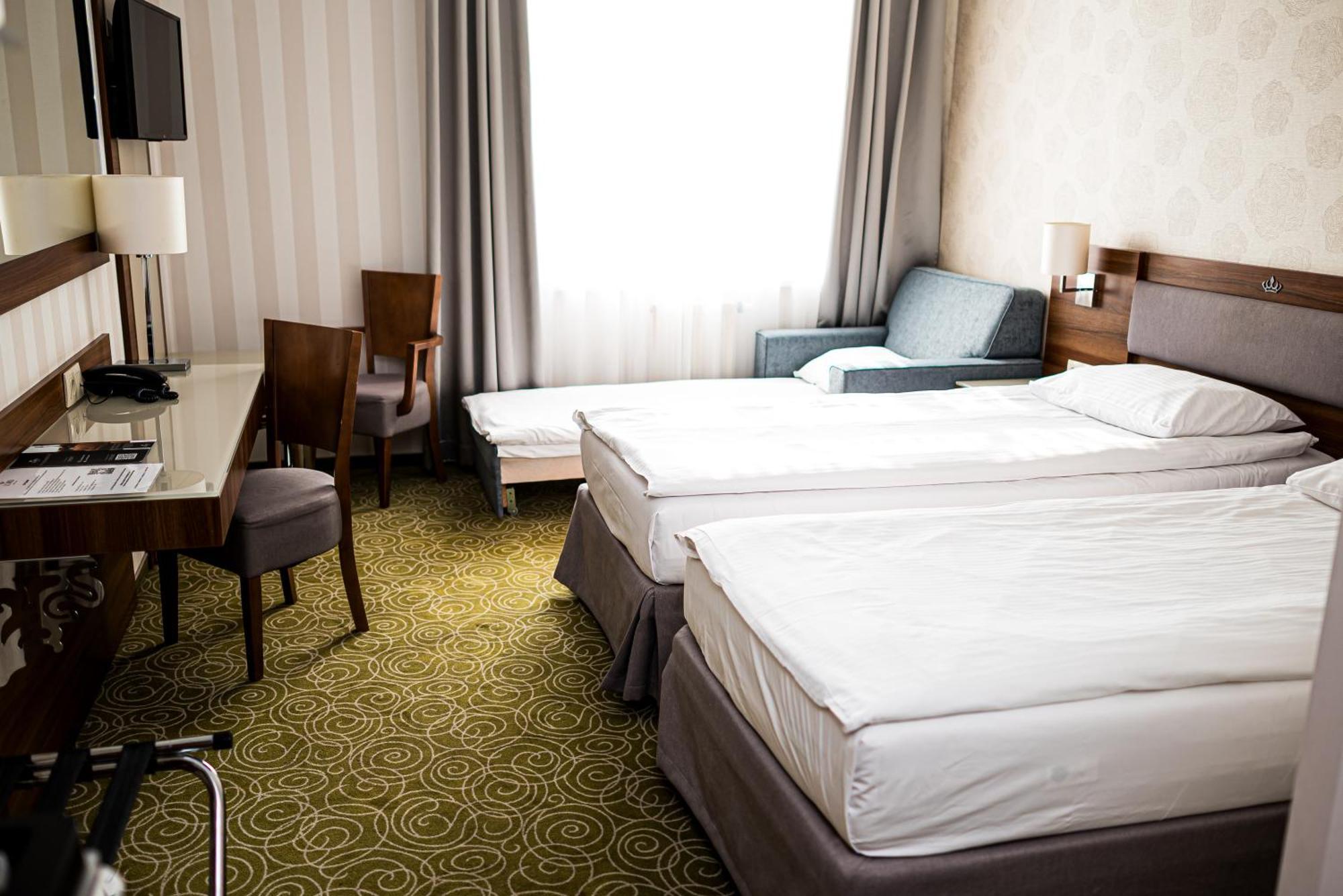 Lord - Airport Hotell 4*